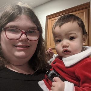 Meet your Posher, Caitlin